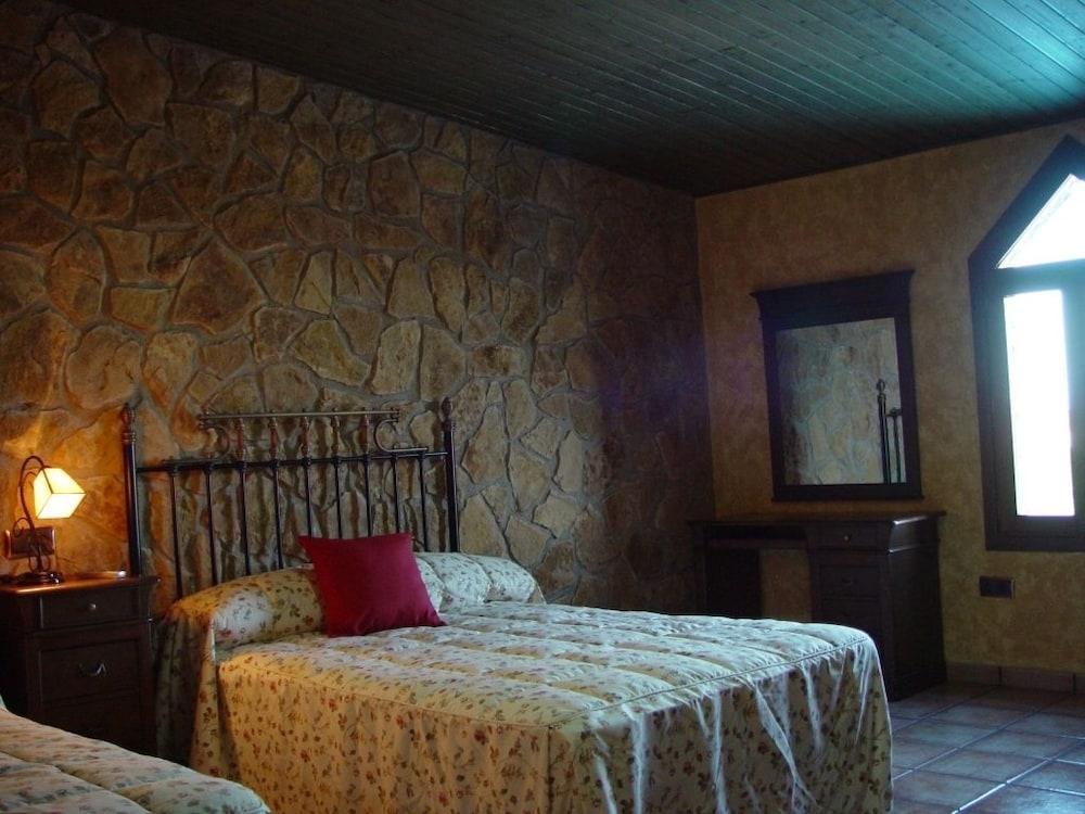 Hotel Vinedos Y Bodegas El Castillo บียาร์โรเบลโด ภายนอก รูปภาพ