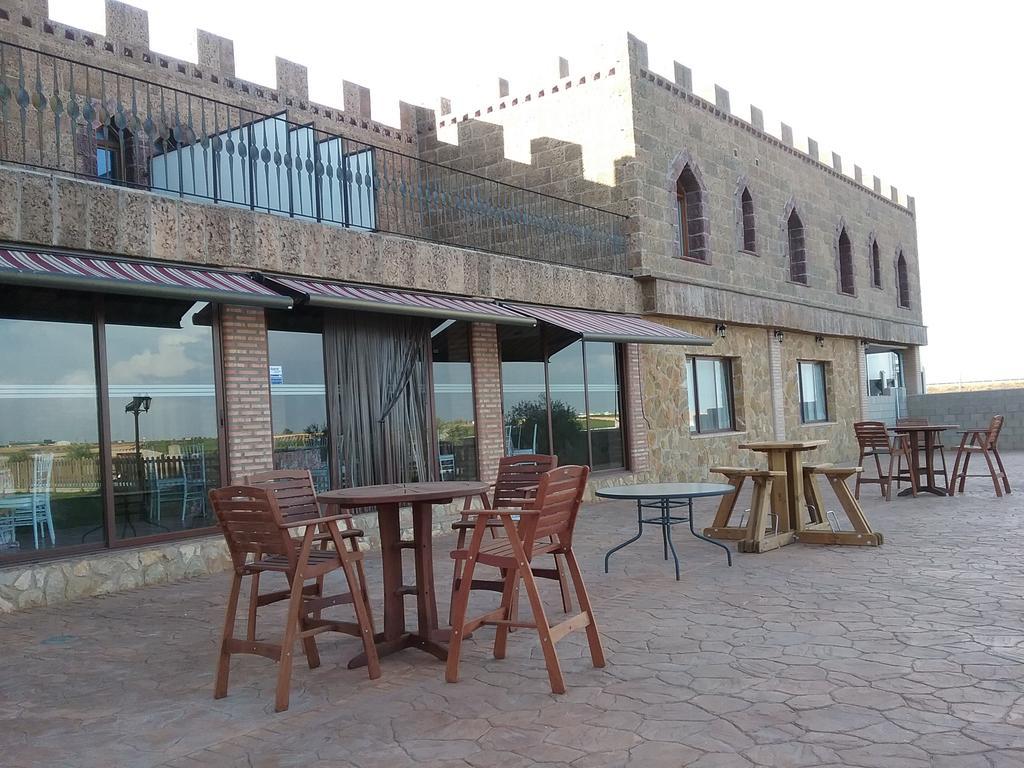 Hotel Vinedos Y Bodegas El Castillo บียาร์โรเบลโด ภายนอก รูปภาพ