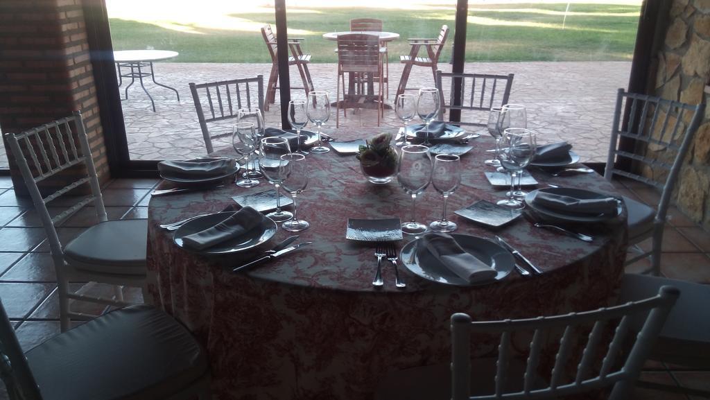 Hotel Vinedos Y Bodegas El Castillo บียาร์โรเบลโด ภายนอก รูปภาพ